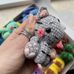 Cat Out of the Box amigurumi pattern by Nelly Handmade