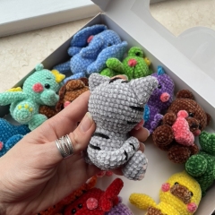 Cat Out of the Box amigurumi by Nelly Handmade