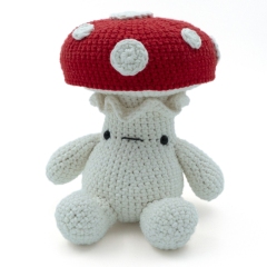 Gloomy Shroom amigurumi pattern by MevvSan
