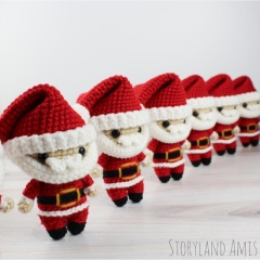 Mini Santa Claus amigurumi pattern by unknown
