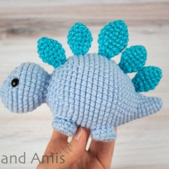 Sammy the Stegosaurus  amigurumi pattern by unknown
