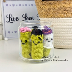 Keychain Halloween Pickles amigurumi pattern by TANATIcrochet