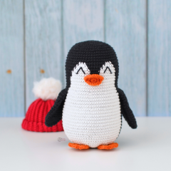 Toby the Penguin amigurumi by Elisas Crochet