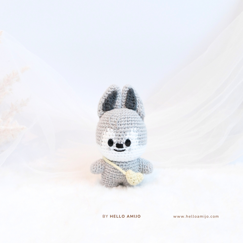 Grey Woofie Crochet Pattern amigurumi pattern - Amigurumi.com