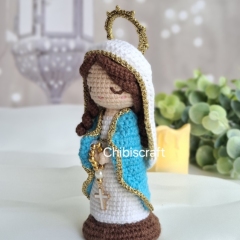 Virgin Mary with Rosary amigurumi pattern by Chibiscraft