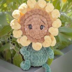 Bella the flower amigurumi by Gutherz Design