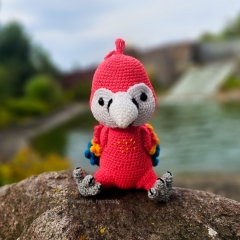 Fruityloop the Scarlet Macaw amigurumi by LittleEllies_Handmade