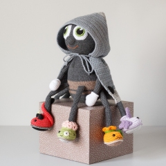 SET of two Spiders amigurumi pattern by Planet Piu