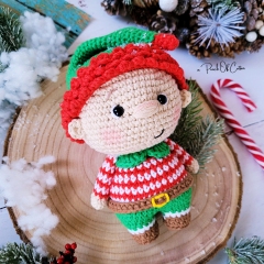 Charlie the Elf amigurumi by apinchofcotton