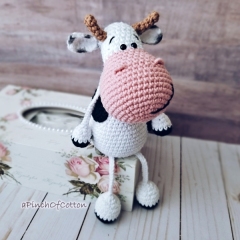 Dolores the Cow amigurumi pattern by apinchofcotton