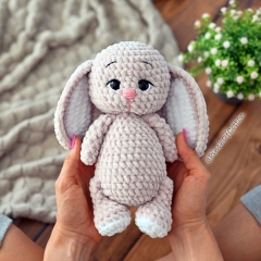 Hopsie the Bunny  amigurumi pattern by apinchofcotton