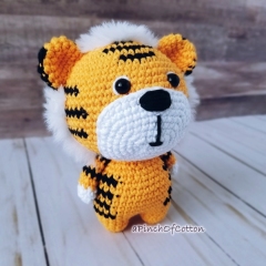 Leo the Tiger amigurumi by apinchofcotton