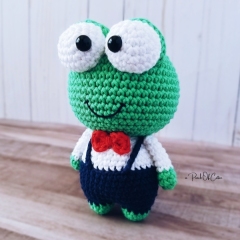 Mr & Mrs Frog amigurumi pattern by apinchofcotton