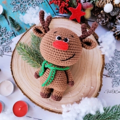Spencer the Reindeer amigurumi pattern by apinchofcotton