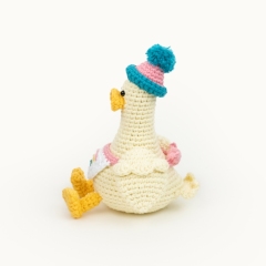 Baby Duck amigurumi pattern by The Loop Story