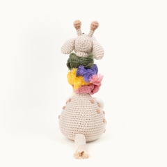 Giraffe Queen amigurumi by The Loop Story