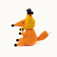 Hooded Fox amigurumi pattern by The Loop Story
