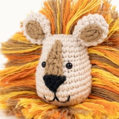 Lion King amigurumi by The Loop Story