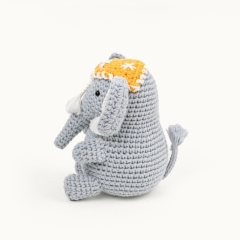 Thai Elephant amigurumi by The Loop Story