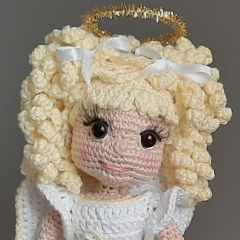 Christmas Angel Angie amigurumi pattern by SaphirhaseDesign