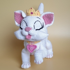 Cat the Offended Princess amigurumi by SaphirhaseDesign