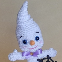 Spooky the Pumpkin Ghost amigurumi pattern by SaphirhaseDesign