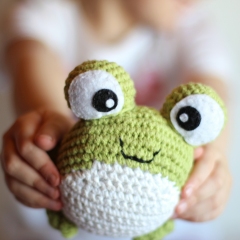 Frog Quake amigurumi pattern by Loopy Pattern