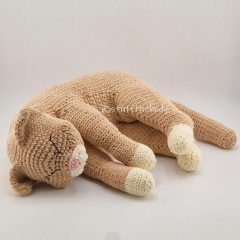 Dreaming Cat amigurumi pattern by StuffTheBody