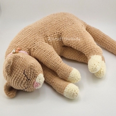 Dreaming Cat amigurumi by StuffTheBody