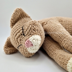 Dreaming Cat amigurumi pattern by StuffTheBody