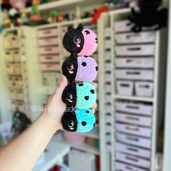 Baby Ladybug amigurumi pattern