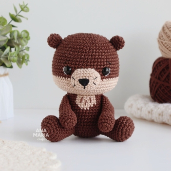 Ariel, the Giant Otter amigurumi pattern by Ana Maria Craft
