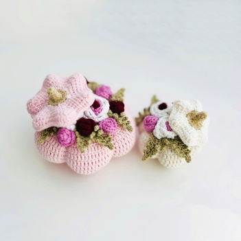 Floral pumpkins amigurumi pattern by Fluffy Tummy