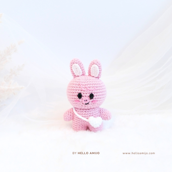 Pinky Piggy Crochet Pattern amigurumi pattern by Hello Amijo