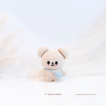 Cream Pooch Crochet Pattern amigurumi pattern by Hello Amijo
