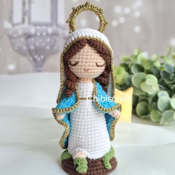 Virgin Mary amigurumi pattern by Chibiscraft