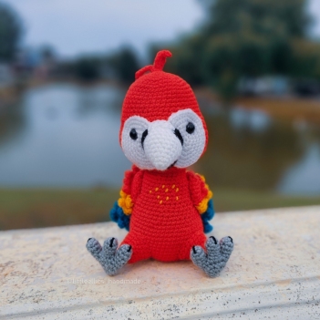 Fruityloop the Scarlet Macaw amigurumi pattern by LittleEllies_Handmade