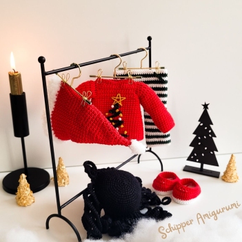 Outfit Jingle for doll Robin amigurumi pattern by Schipper Amigurumi