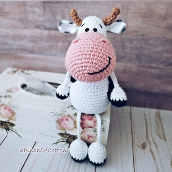 Dolores the Cow amigurumi pattern by apinchofcotton