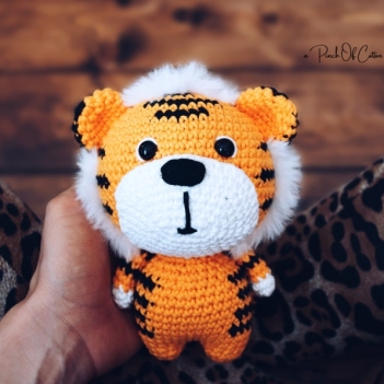 Leo the Tiger amigurumi pattern by apinchofcotton