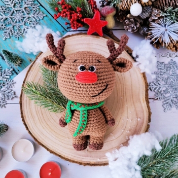Spencer the Reindeer amigurumi pattern by apinchofcotton