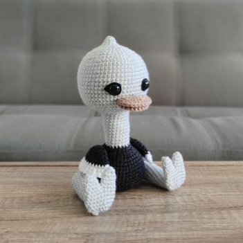 Ollie the Ostrich amigurumi pattern by Miss Cuddlington