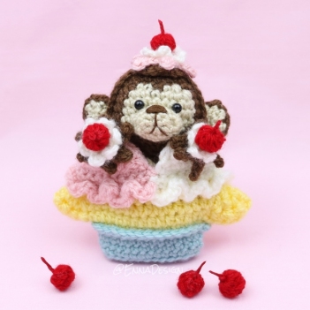 Pocket Pet - Monkey in Banana Split amigurumi pattern by Emi Kanesada (Enna Design)