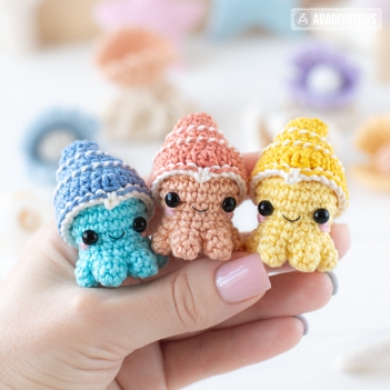 Mollusc ('Mini Kingdom') amigurumi pattern by AradiyaToys