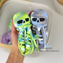 Jellyfish Skull amigurumi pattern by TANATIcrochet