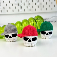 Skull in a cap amigurumi pattern by TANATIcrochet