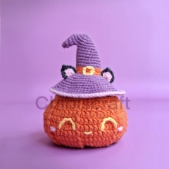 Peek-a-boo Pumpkin Cat amigurumi pattern by Chibiscraft