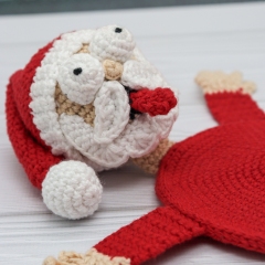 Splat Santa amigurumi by Mariia Zhyrakova