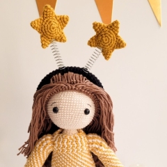 Doll Robin and Outfit Star amigurumi pattern by Schipper Amigurumi