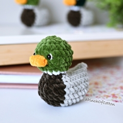 Rubber Duck  amigurumi pattern by apinchofcotton